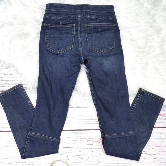 👖|•ABERCROMBIE & FITCH•| Super Skinny High Rise Waist Jeans Size 2👖 - Picture 2 of 6